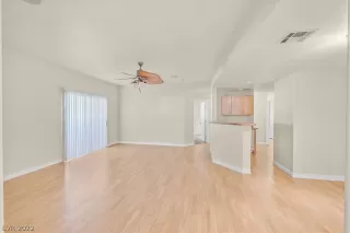 Photo #3: 2384864 Listing 