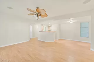 Photo #6: 2384864 Listing 