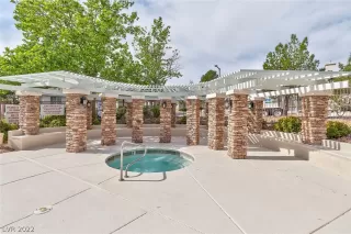 Photo #5: 2384889 Listing 