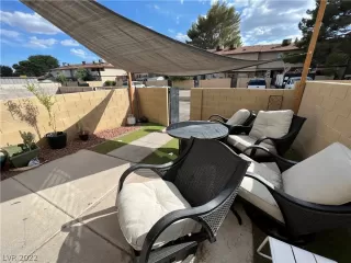 Photo #1: 2384908 Listing 