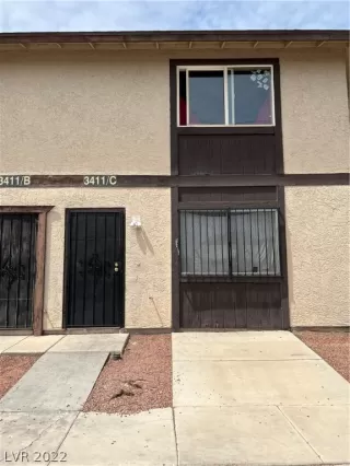 Photo #5: 2384908 Listing 