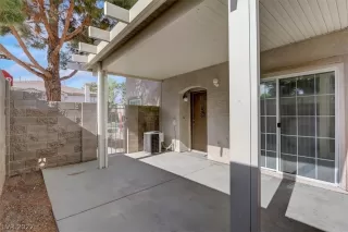 Photo #5: 2384941 Listing