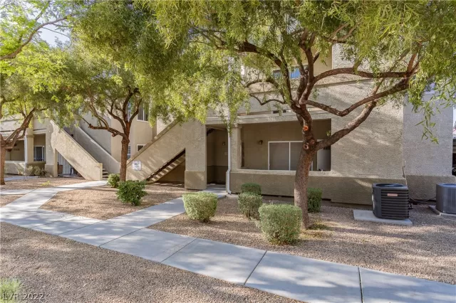 MLS: 2384951 Condo For Sale