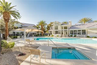 Photo #3: 2384951 Listing