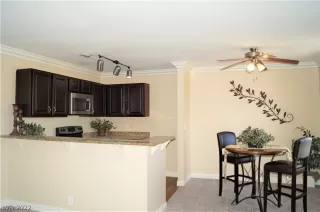 Photo #2: 2384960 Listing