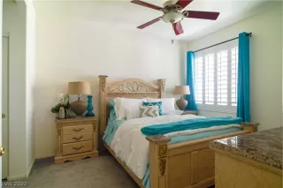 Photo #5: 2384970 Listing 