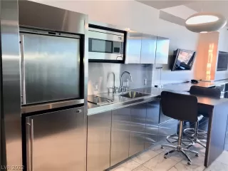 Photo #5: 2384992 Listing 