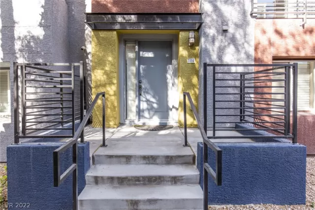 MLS: 2384997 Condo For Sale