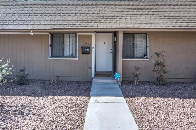 MLS: 2385012 Condo For Sale