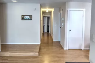 Photo #1: 2385012 Listing