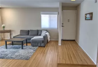 Photo #2: 2385012 Listing