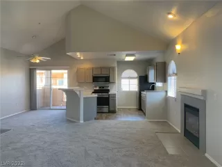 Photo #2: 2385019 Listing 