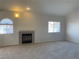 Photo #4: 2385019 Listing 