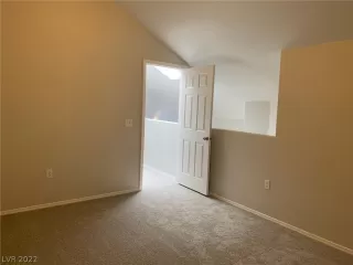 Photo #6: 2385019 Listing 