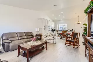 Photo #6: 2385025 Listing 