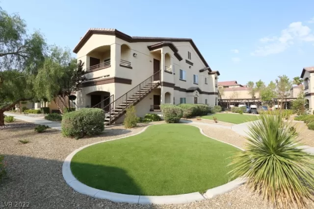 MLS: 2385089 Condo For Sale