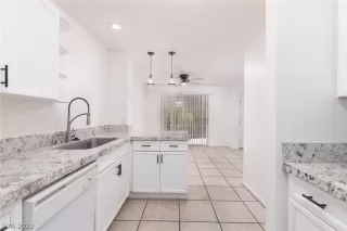 Photo #6: 2385093 Listing 