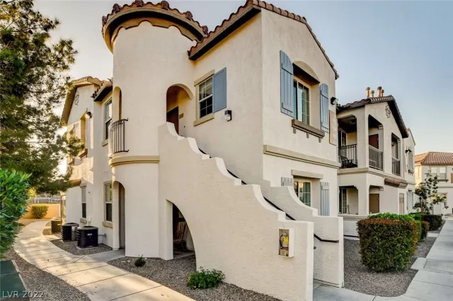 MLS: 2385161 Condo For Sale