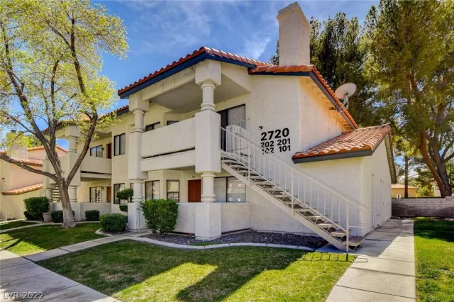 MLS: 2385175 Condo For Sale