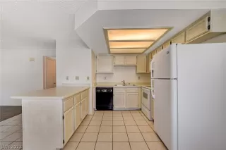 Photo #4: 2385175 Listing