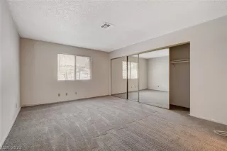 Photo #6: 2385175 Listing