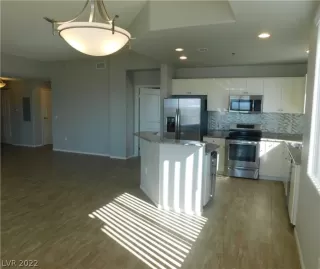 Photo #4: 2385226 Listing 