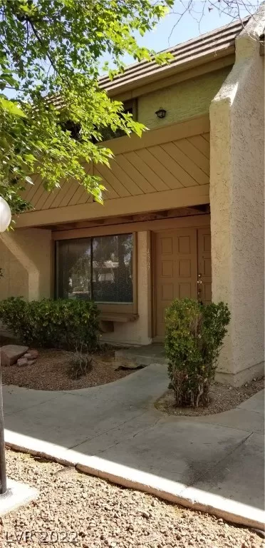 MLS: 2385230 Condo For Sale