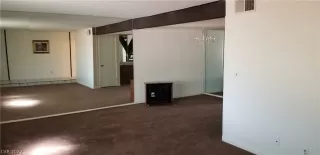 Photo #6: 2385230 Listing