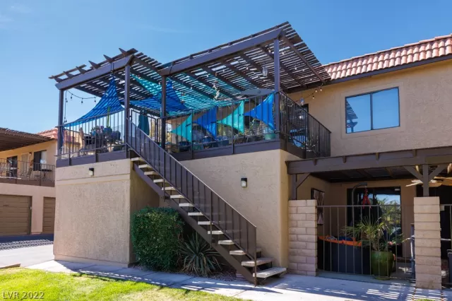 MLS: 2385251 Condo For Sale