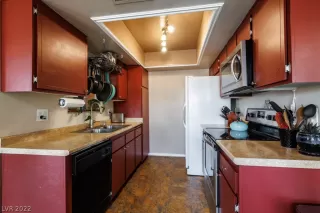 Photo #2: 2385251 Listing