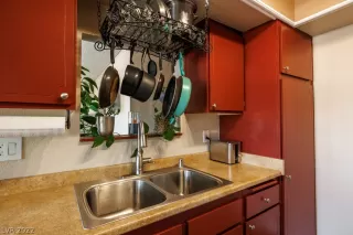 Photo #6: 2385251 Listing