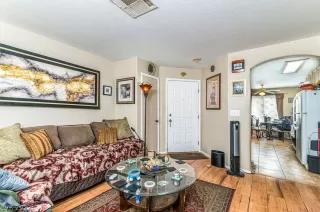 Photo #3: 2385264 Listing