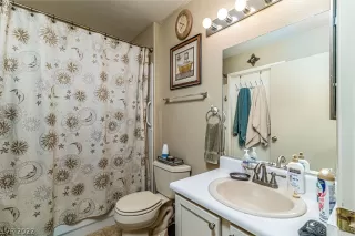 Photo #4: 2385264 Listing