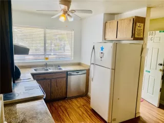 Photo #1: 2385265 Listing