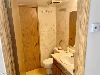 Photo #4: 2385265 Listing