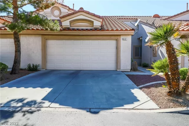 MLS: 2385293 Condo For Sale