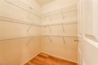 Photo #4: 2385293 Listing 