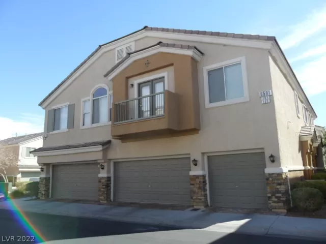 MLS: 2385301 Condo For Sale