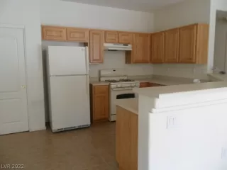 Photo #2: 2385301 Listing