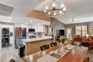 Photo #2: 2385314 Listing 