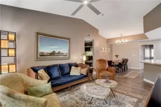 Photo #3: 2385314 Listing 