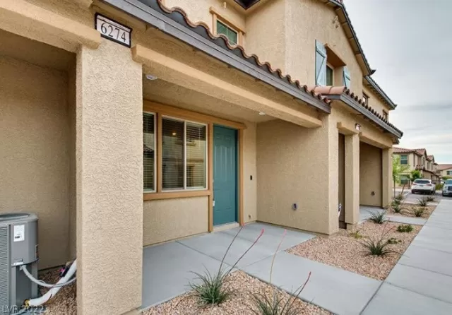 MLS: 2385320 Condo For Sale