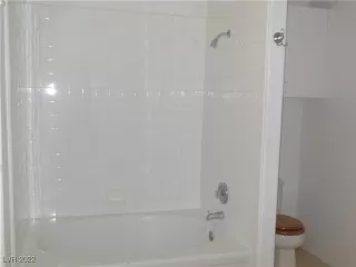Photo #2: 2385327 Listing 