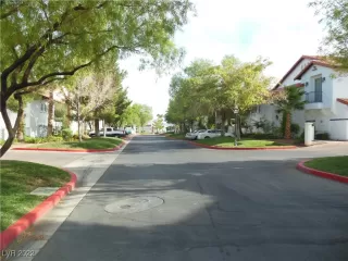 Photo #4: 2385327 Listing 