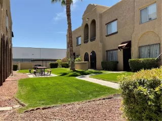 Photo #1: 2385337 Listing