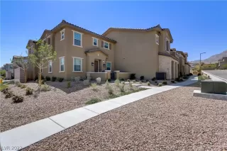 Photo #1: 2385339 Listing 