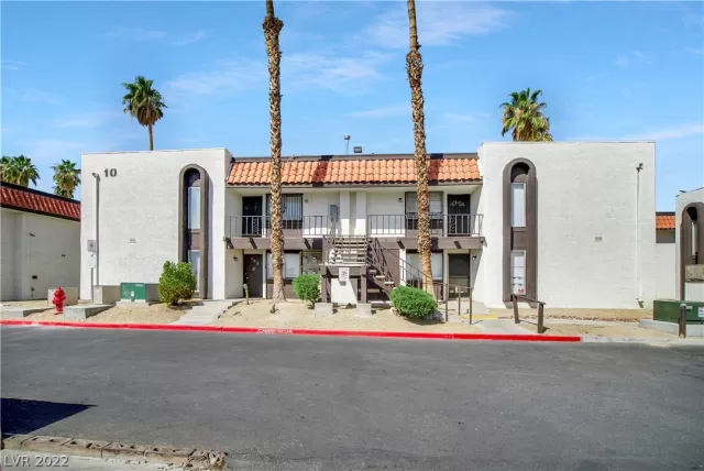 MLS: 2385351 Condo For Sale