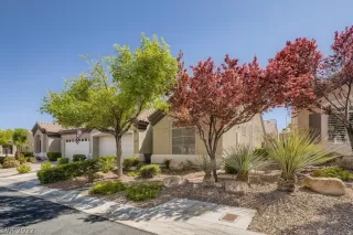 Photo #1: 2385360 Listing