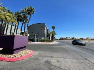 Photo #1: 2385399 Listing 