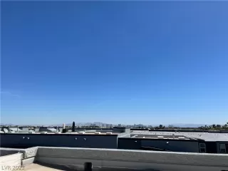 Photo #2: 2385399 Listing 